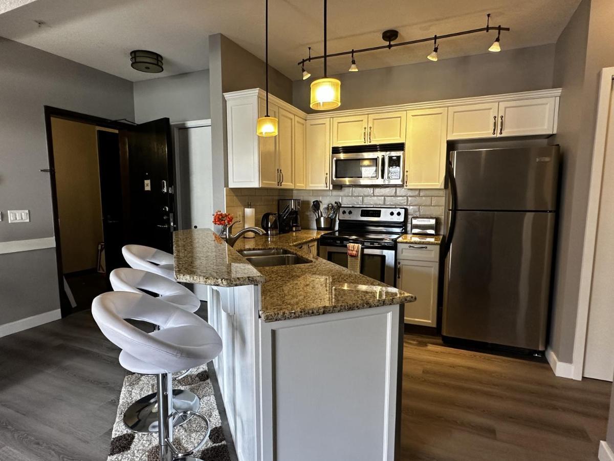 Luxury Two Queen Beds Condo - Grande Rockies Resort Indoor Parking Pool Hot Tub Gym Canmore Exterior photo