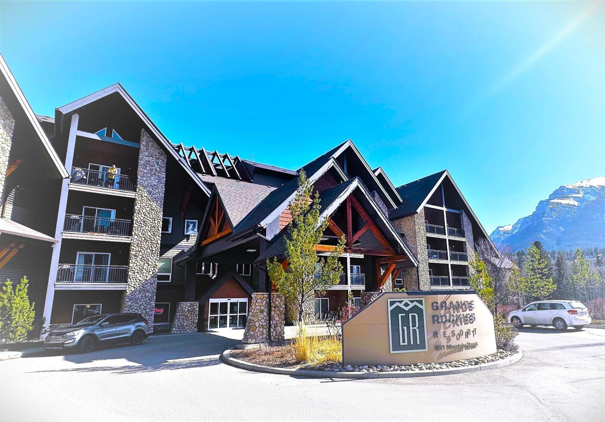 Luxury Two Queen Beds Condo - Grande Rockies Resort Indoor Parking Pool Hot Tub Gym Canmore Exterior photo